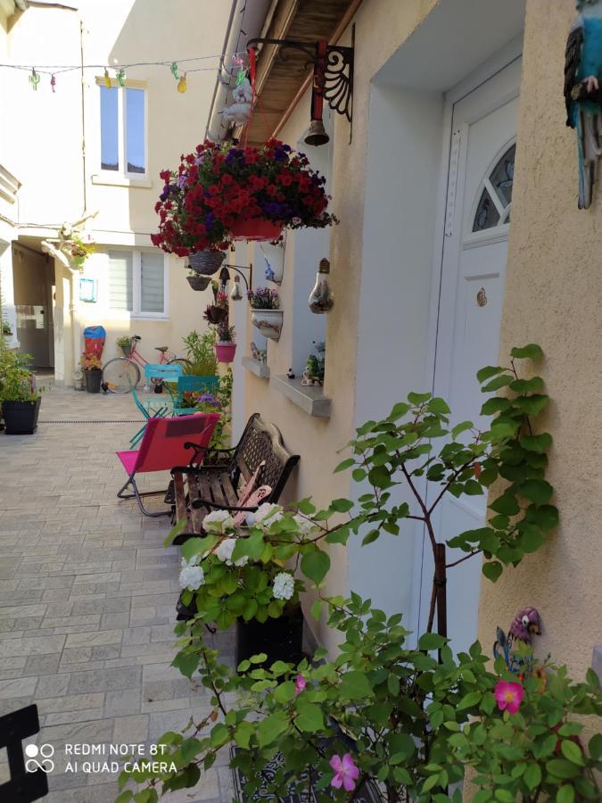 Hotel Les Coquelicots Montrouge Exteriér fotografie